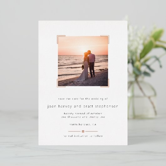 Kassy minimalistische fotobruiloft sparen datum folie uitnodiging (Staand Voorkant)