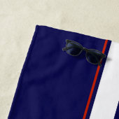 Kassy Red, White en Blue Racing Stripes Strandlaken (In situ)