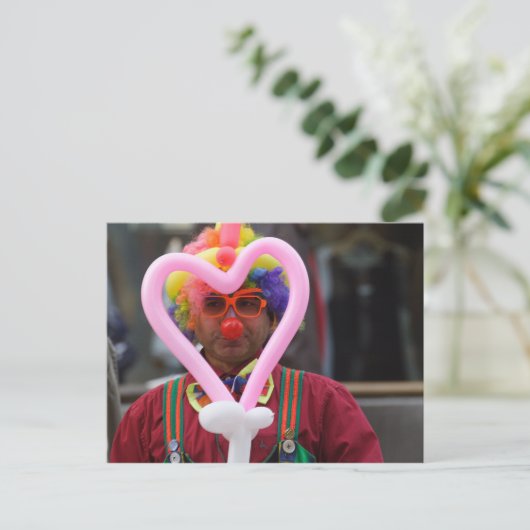 Kast met roze hart briefkaart (Staand voorkant)