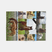 kastanje- en arabierpaarden in een collage van Afb Fleece Deken (Voorkant (Horizontaal))