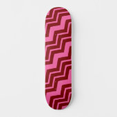 Kastanjebruine Rood Roze Chevron Zigzag Ontwerp  Persoonlijk Skateboard (Voorkant)