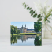 Kasteel Chantilly en weerspiegeling in een vijver Briefkaart (Staand voorkant)