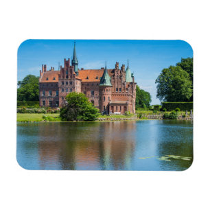 Kasteel Egeskov bij een vijver Magneet