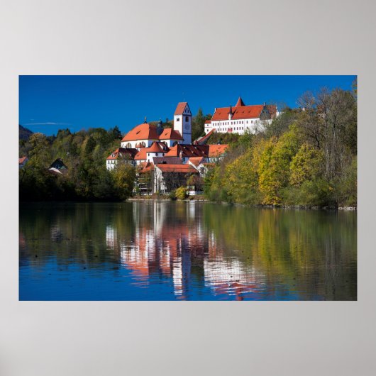 Kasteel en abdij aan de rivier poster (Voorkant)