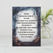 Kasteel in de mist Halloween Party Kaart (Staand voorkant)