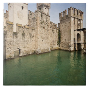 Kasteel Scaliger, Sirmione, Provincie Brescia, Tegeltje
