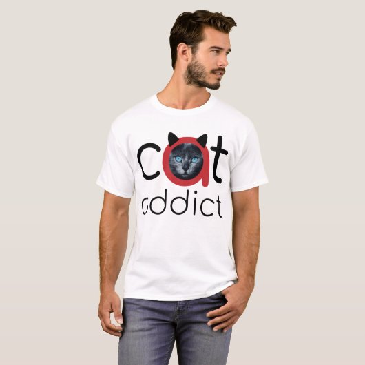 Kat Addicate Black Red Blue Eyes Artwork T-shirt (Voorkant volledig)