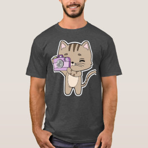 Kat als fotograaf met camera t-shirt