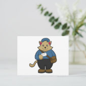 Kat als postbode met envelop & tas briefkaart (Staand voorkant)