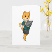 Kat als secretaresse met laptop kaart (Gele Bloem)
