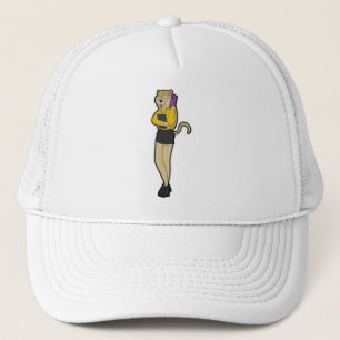 Kat als secretaris met laptop en mobiele telefoon trucker pet