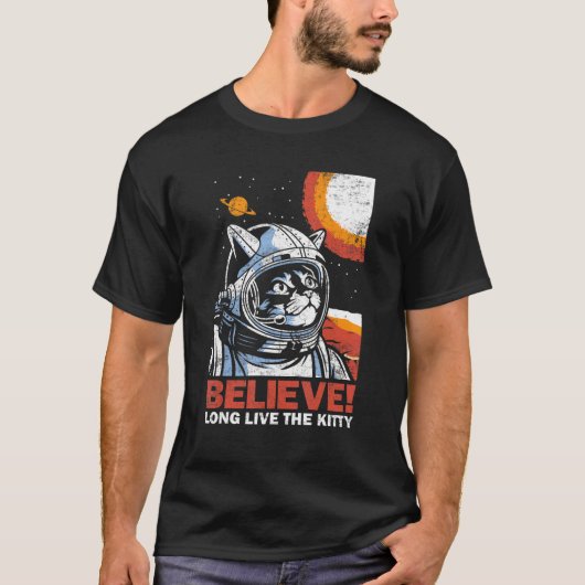 Kat Astronaut Beloef ruimtekeukenvervorming T-shirt (Voorkant)