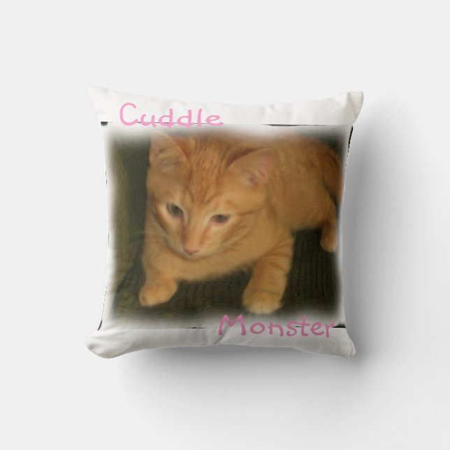 Kat "Cuddle Monster" Pillow Kussen (Voorkant)