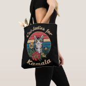 Kat Dames voor Kamala (4) Tote Bag (Dichtbij)