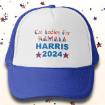 Kat Dames voor Kamala Harris 2024 Trucker Pet<br><div class="desc">Sta op en val op met dit politieke pet dat Kamala Harris en Cat Ladies overal ondersteunt. Kenmerken van cat clipart stijl woordkunst in rood,  wit en blauw thema.</div>