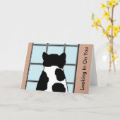 Kat die uit het raam kijkt "kijkt in je" kaart (Gele Bloem)