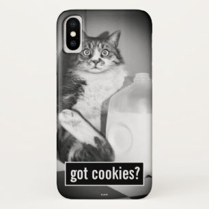 Kat drinkt melk uit kan Case-Mate iPhone case