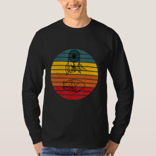 Kat drocatcher Retro Sunset Design T-shirt