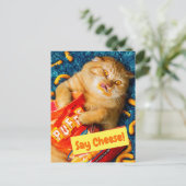 Kat Eating Cheese Puffs Uitnodiging Briefkaart (Staand voorkant)