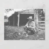 Kat eet uit een koffieblik. briefkaart (Voorkant)