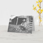 Kat eet uit een koffieblik. kaart (Gele Bloem)