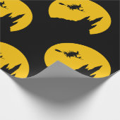 Kat en heks vliegen op een broomstick cadeaupapier (Hoek)