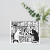 Kat en hond in de bibliotheek briefkaart (Staand voorkant)