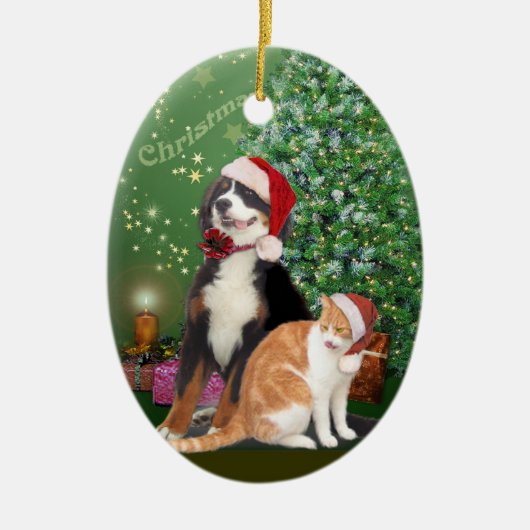 Kat en hond met Santa Hats Keramisch Ornament (Voorkant)