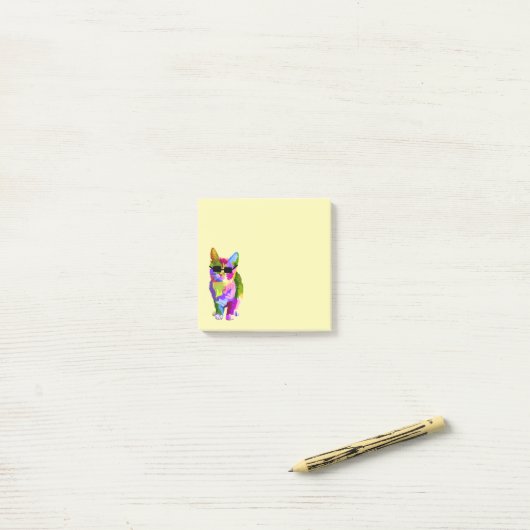 Kat- en kattenpapier met een kleurrijke kleur post-it® notes (Op bureau)