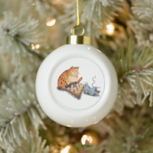 Kat en muis die kaas met kerstversiering spelen keramische bal ornament