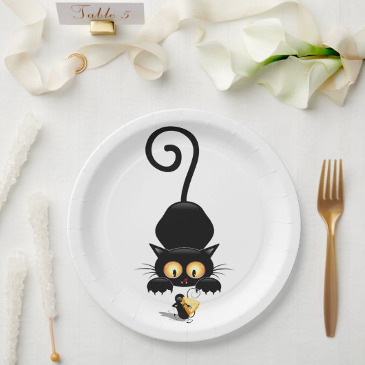 Kat en muis met tekenfilm op kaasdeeg papieren bordje (Huwelijk)