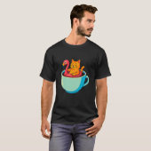 Kat Flamingo Floatie Koffiekop Grappige Chill Kitt T-shirt (Voorkant volledig)