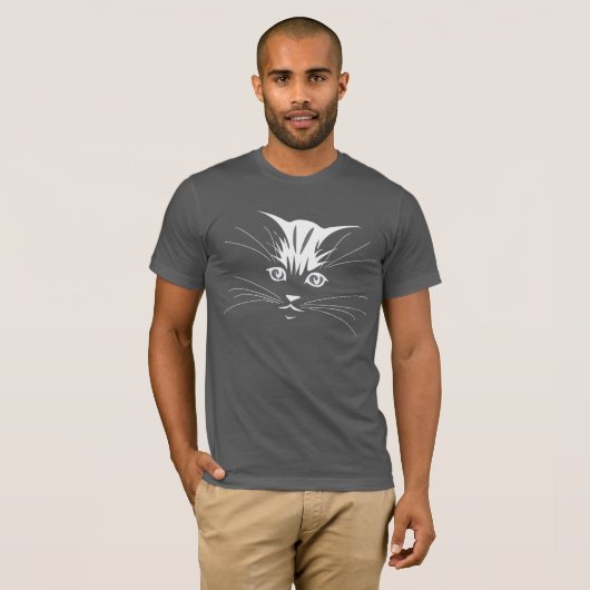 Kat gezicht in het wit t-shirt (Voorkant volledig)