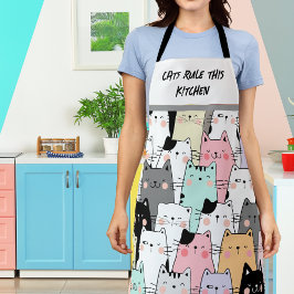 Kat heerst over deze keuken schort