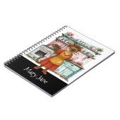 Kat Huisvrouw is aan het koken in de keuken Notitieboek (Linkerzijde)