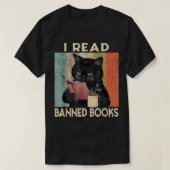 Kat ik las verboden boeken Funny Bookworms Reading T-shirt (Design voorkant)