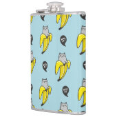 Kat in bananen heupfles (Links)