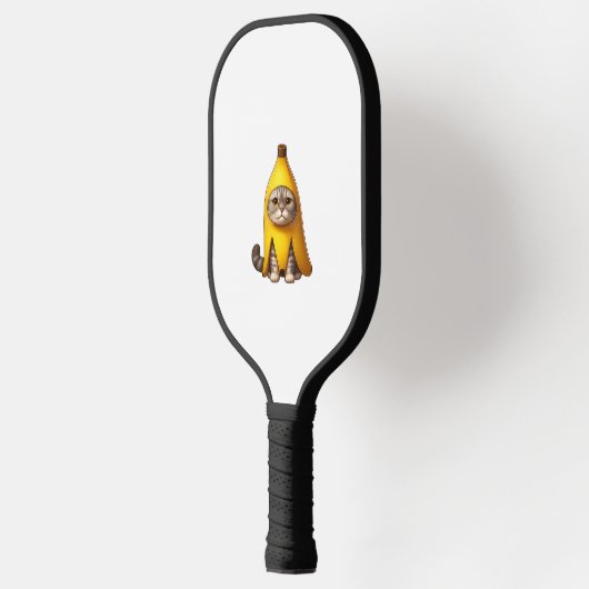 Kat in bananenkostuum pickleball paddle (Links)