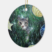 Kat in de kerstboom keramisch ornament (Links)