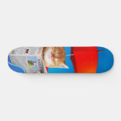 Kat in de krant leest de krant persoonlijk skateboard (Horizontaal)