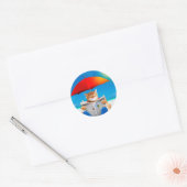 Kat in de krant leest de krant ronde sticker (Envelop)