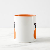 Kat in de Mok van de pompoenkoffee (Center)