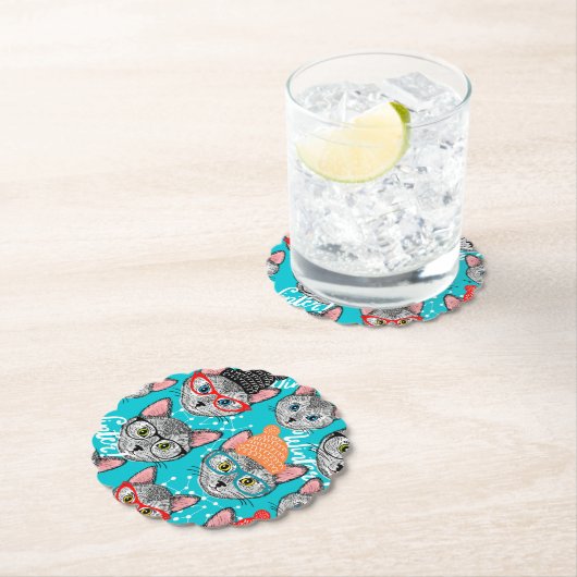 Kat in de pet kartonnen onderzetters (Insitu)