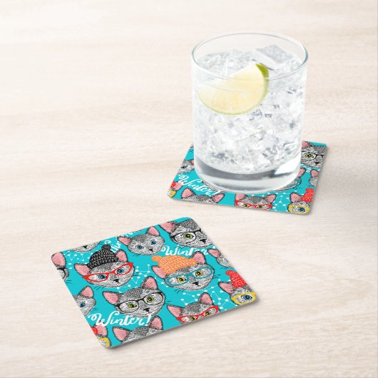 Kat in de pet kartonnen onderzetters (Insitu)