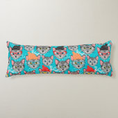 Kat in de pet lichaamskussen (Voorkant)