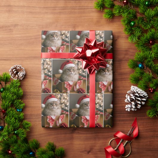 Kat in een kerstcadeau doos cadeaupapier (Feestdagen Geschenken)