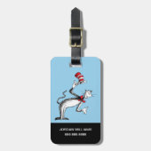 Kat in het Pet neemt een boog Bagagelabel (Voorkant verticaal)