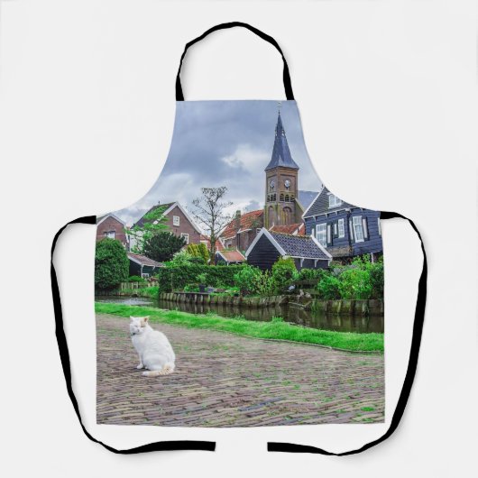 Kat in het traditionele vissersdorp schort (Voorkant)