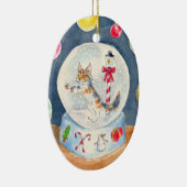 Kat in kerstwinterversiering Wereldbol Keramisch Ornament (Rechts)