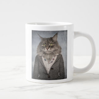 Kat in kleding grote koffiekop
